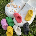 В чем особенность Crocs: стиль, комфорт и практичность